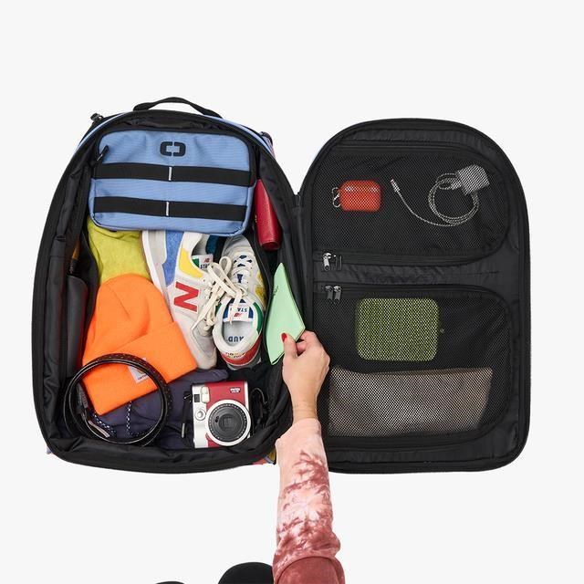 Ogio Layover Travel Bag 46L cestovní taška, graphite