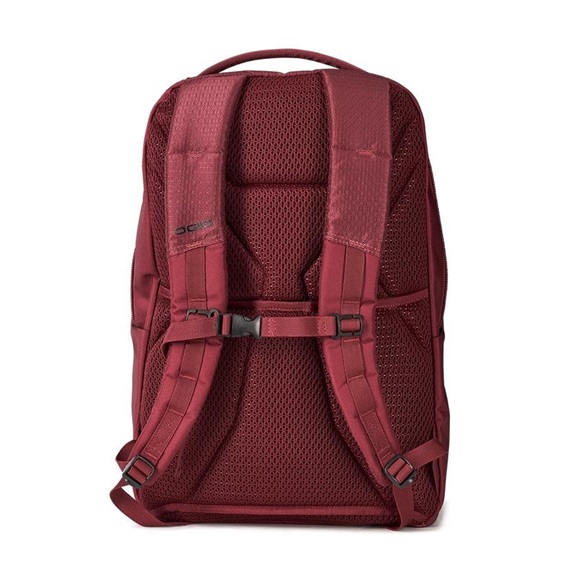 Ogio Axle Pro batoh, burgundy