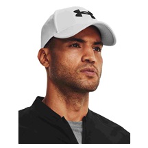 Under Armour Blitzing pánská čepice, bílá
