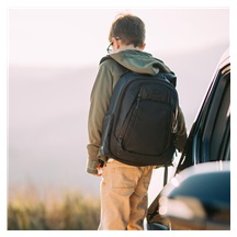 Ogio Renegade Rustler Backpack 15L batoh, černý