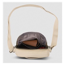 Ogio Rise Pouch taška přes rameno, černá