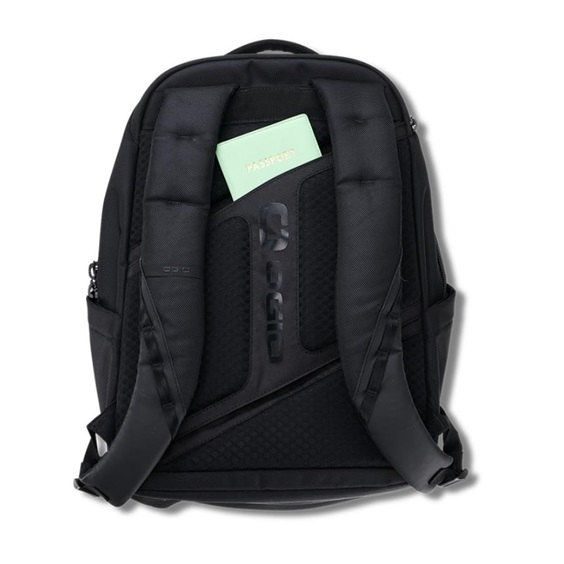 Ogio Pace Pro 20L batoh, černý