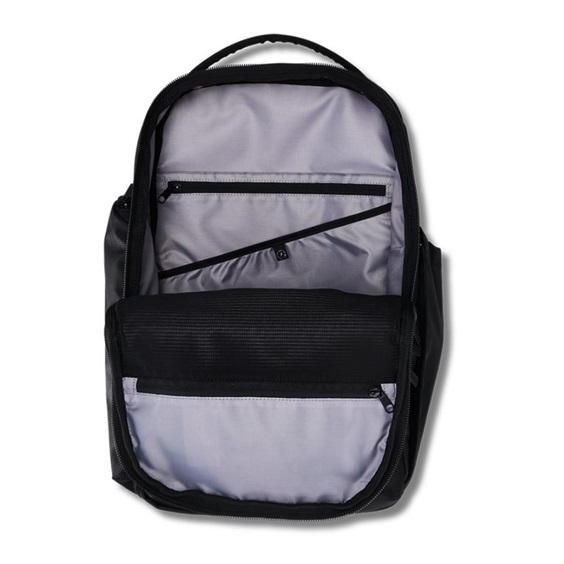 Ogio Pace Pro 25L batoh, stormy weather