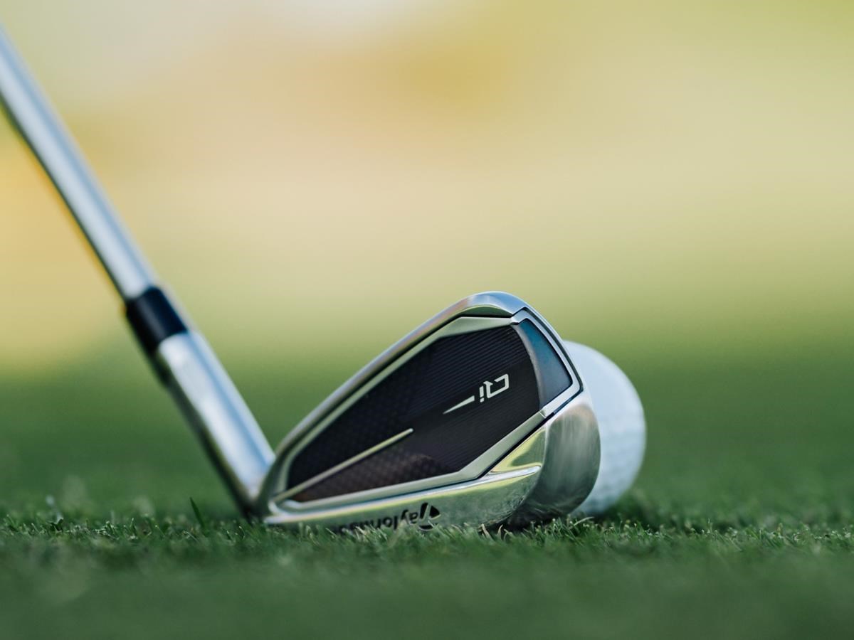 TaylorMade Qi pánská železa, ocel