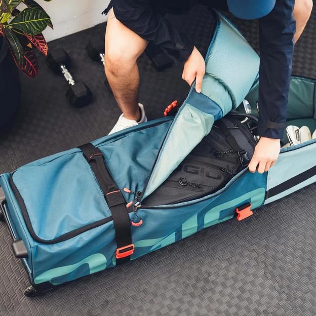 Ogio Alpha Mid Travel Cover 25 cestovní kryt, černý