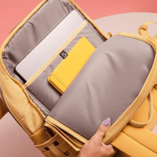 Ogio Rise Backpack 20L batoh, sunkissed