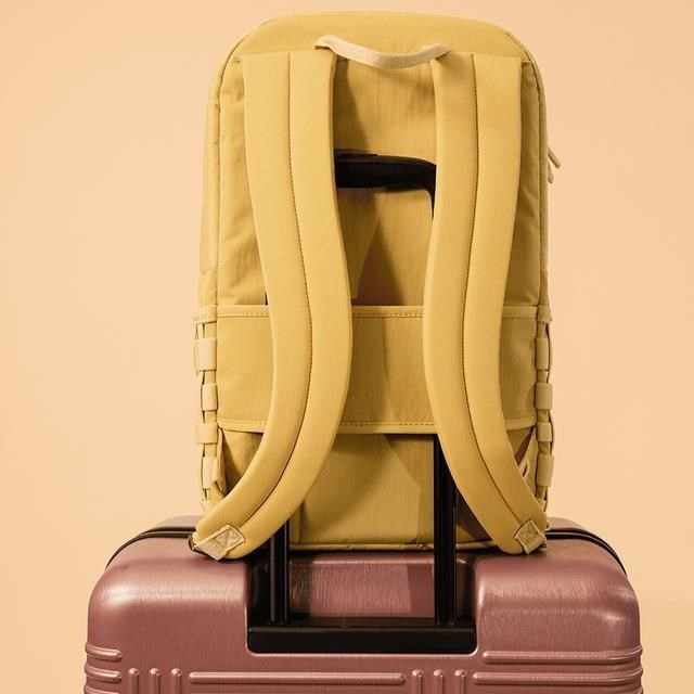 Ogio Rise Backpack 20L batoh, sunkissed