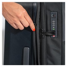 Ogio Pace Pro Hybrid Carry-on 36L cestovní zavazadlo, černé