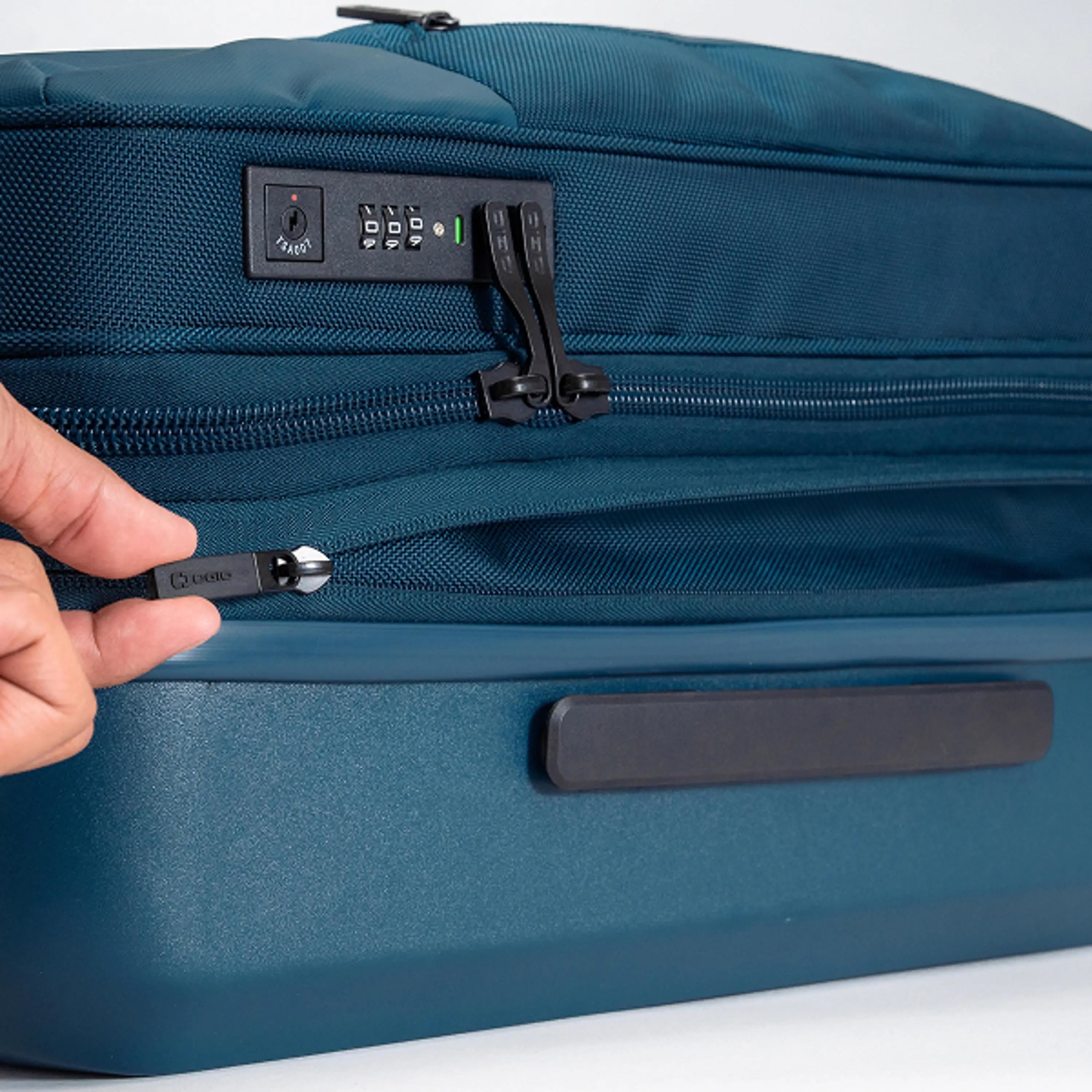 Ogio Pace Pro Hybrid Carry-on 36L cestovní zavazadlo, grey pinstripe