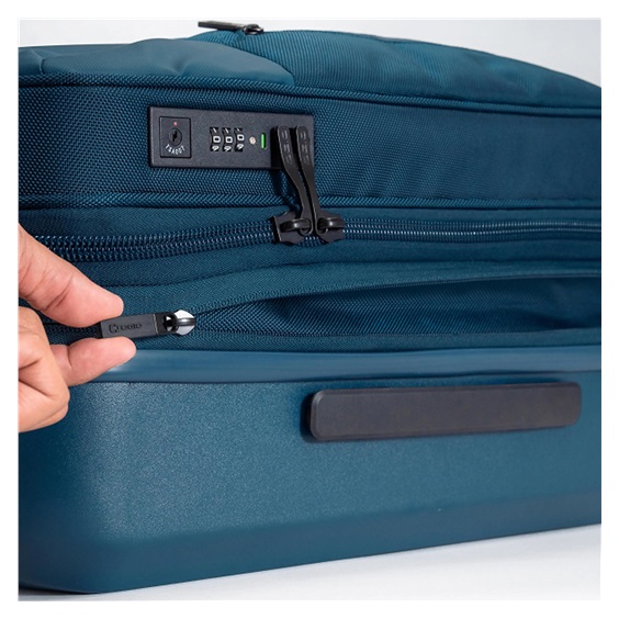 Ogio Pace Pro Hybrid Carry-on 36L cestovní zavazadlo, grey pinstripe