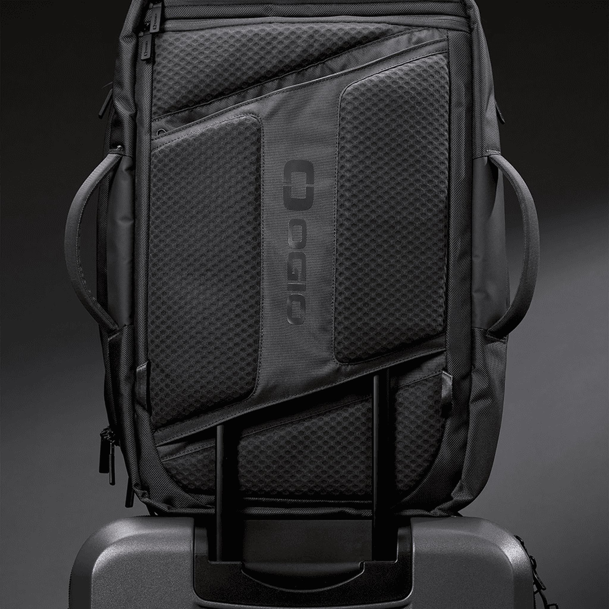 Ogio Pace Pro Max 45L Travel Pack, grey pinstripe