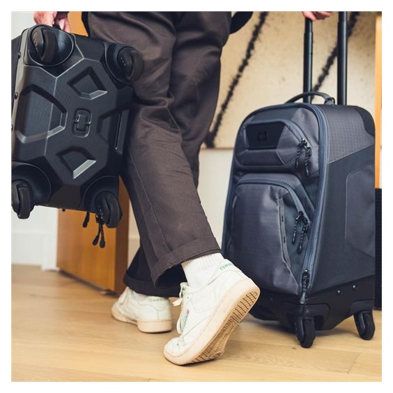 Ogio Renegade 22" 4-Wheel Travel 33L cestovní taška, titanium