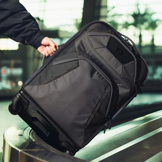 Ogio Renegade 26" 4-Wheel Travel 52L cestovní taška, titanium