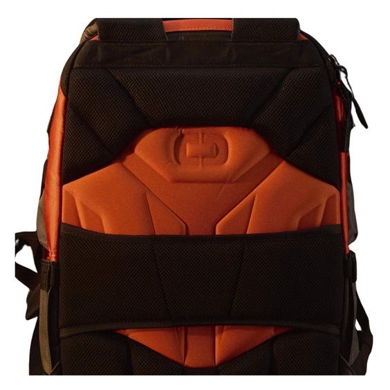 Ogio Renegade DNA 27L batoh, koi