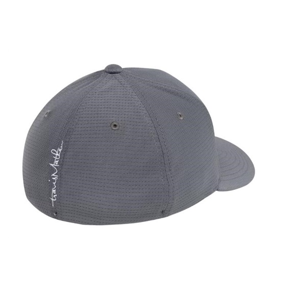Travis Mathew B-Bahamas Fitted pánská golfová kšiltovka, šedá