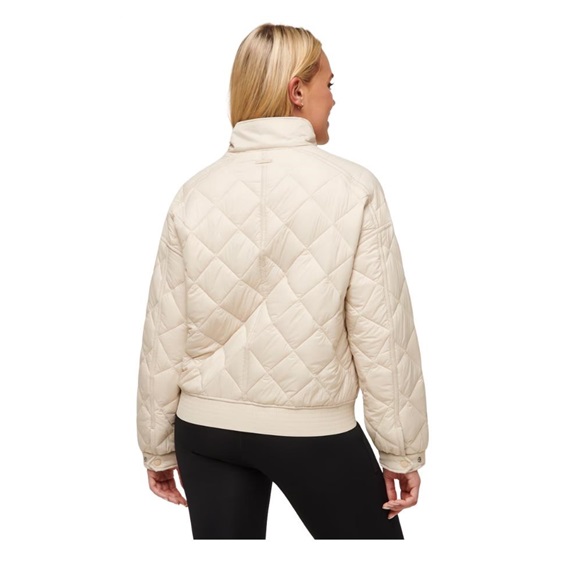 Travis Mathew Lights at Night Quilted dámská bunda, pumice stone