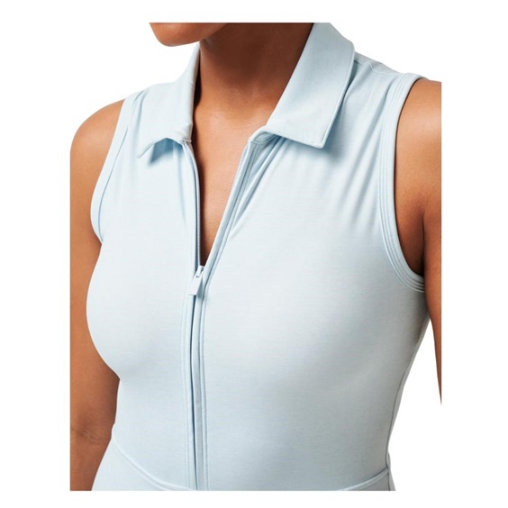 Travis Mathew Moveknit Sleeveless Polo golfové šaty, heather baby blue