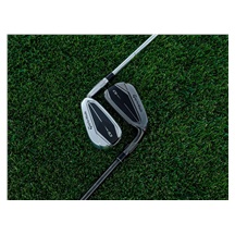 TaylorMade Qi Gunmetal Edition pánská železa, grafit