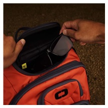 Ogio Renegade Rustler Backpack 15L batoh, koi