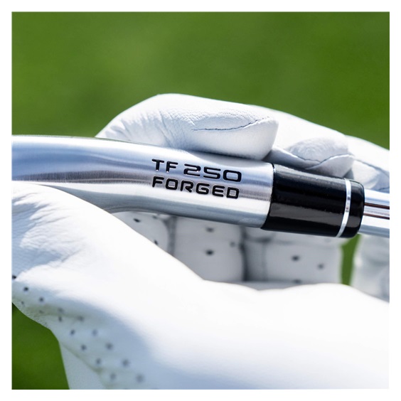 Callaway Apex Ti Fusion 250 Plated pánská železa, ocel