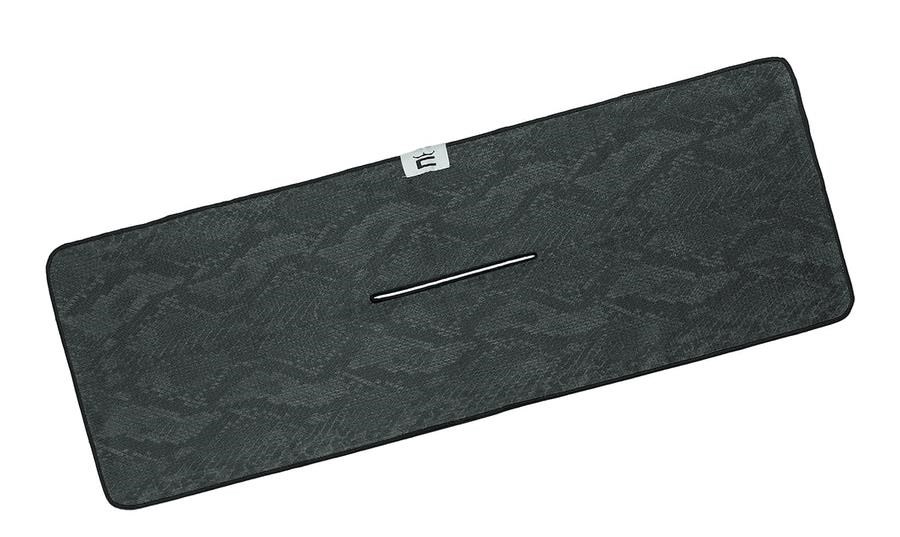 Cobra Snakeskin golfový ručník, black snakeskin