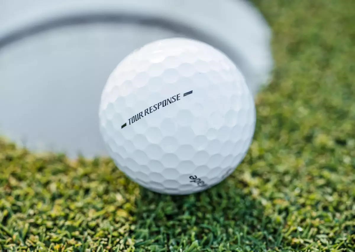 TaylorMade Tour Response golfové míčky