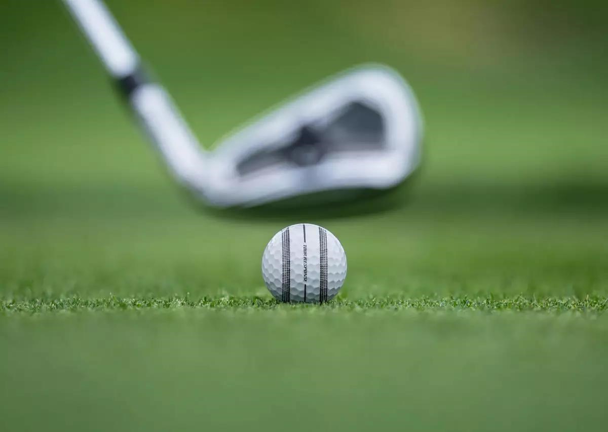 TaylorMade Tour Response Stripe golfové míčky