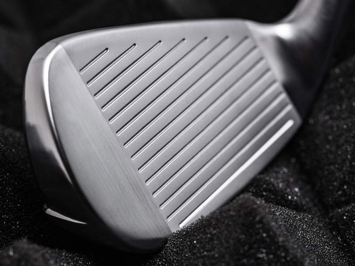 TaylorMade Qi Max HL dámská železa