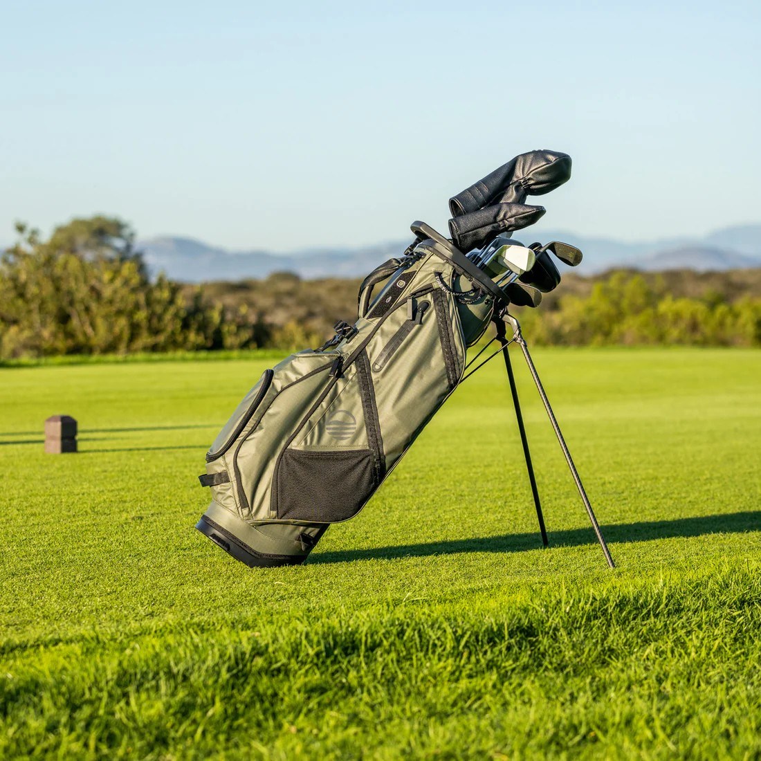 Sunday Golf Ranger stand bag, zelený