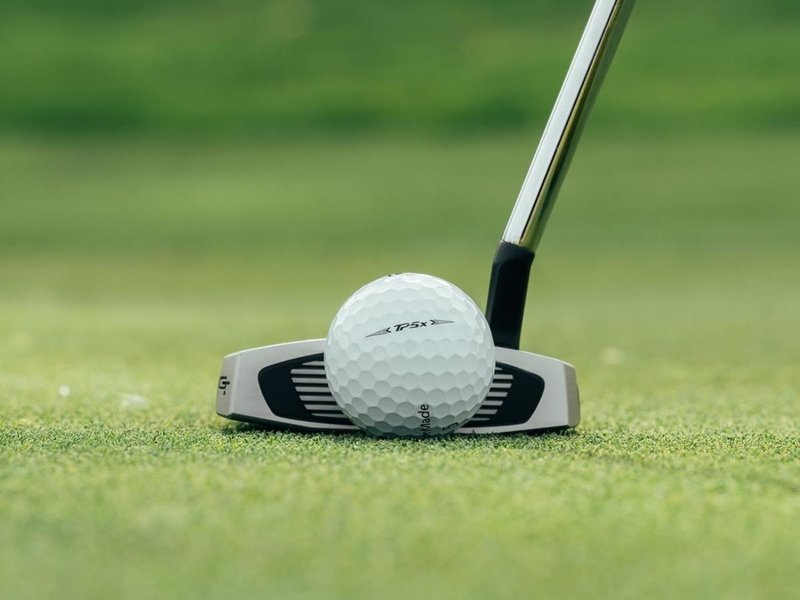 TaylorMade TP5x golfové míčky
