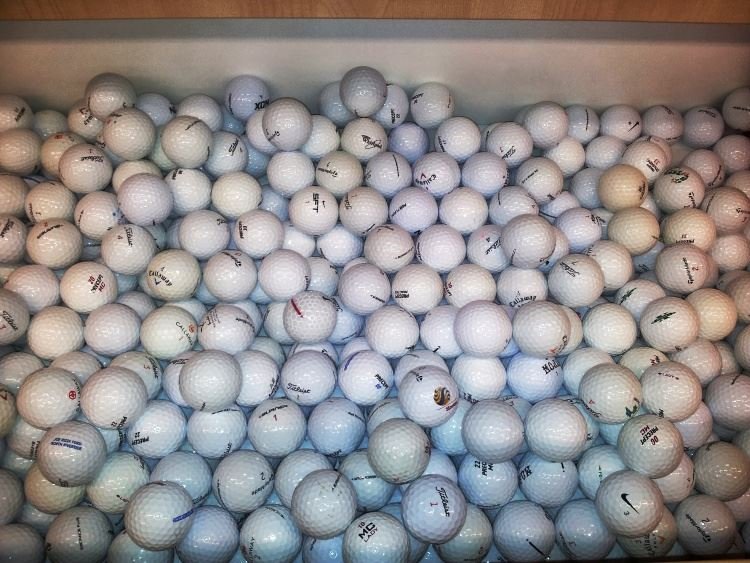Mix hraných golfových míčků nej značek, třída A