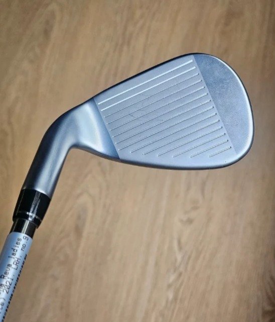 Custom Callaway Big Bertha Reva dámské samostatné železo č. 9