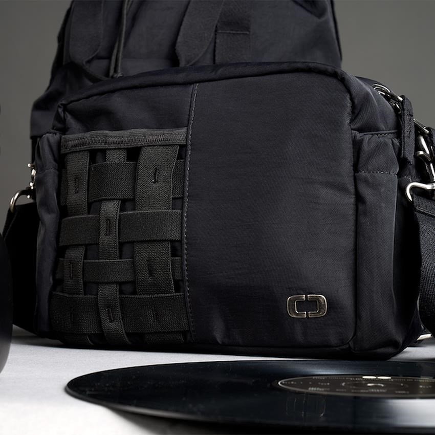 Ogio Rise Crossbody taška přes rameno, černá