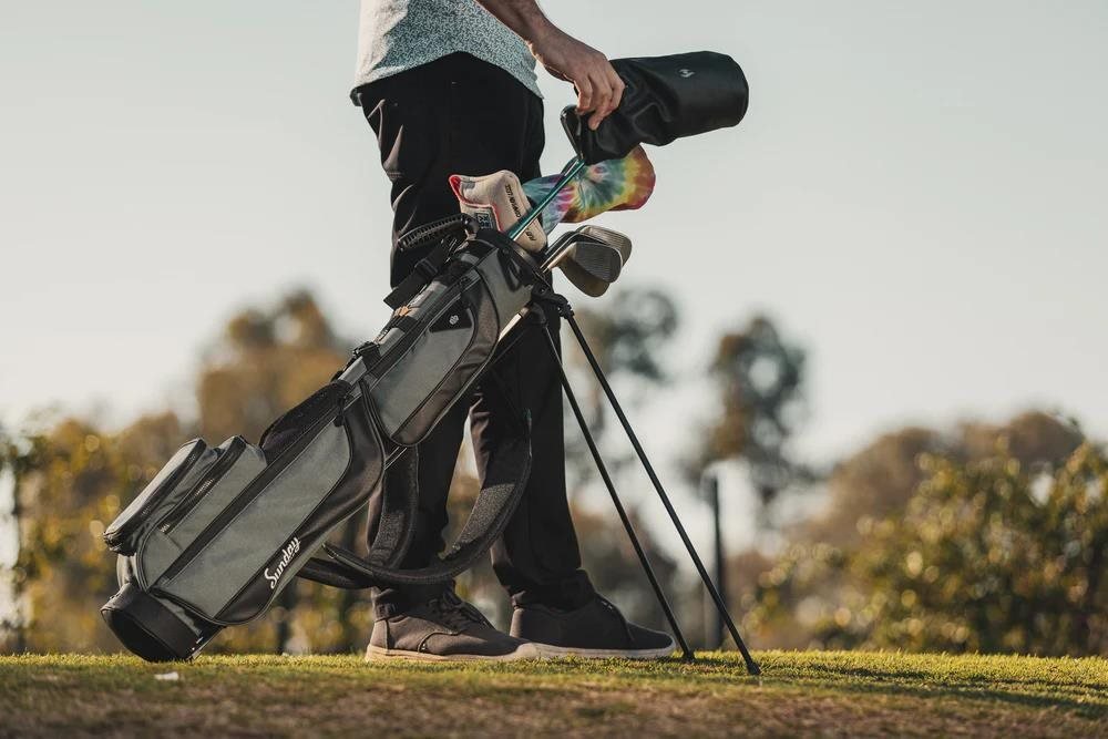 Sunday Golf Loma XL carry bag, midnight green