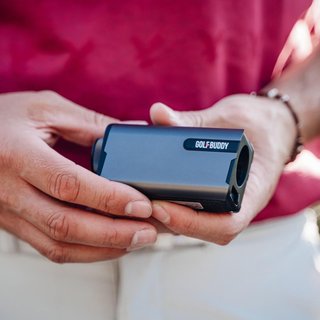 Golf Buddy aim QUANTUM laserový dálkoměr