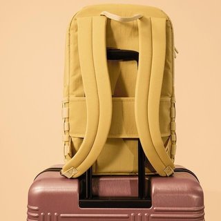 Ogio Rise Backpack 20L batoh, sunkissed