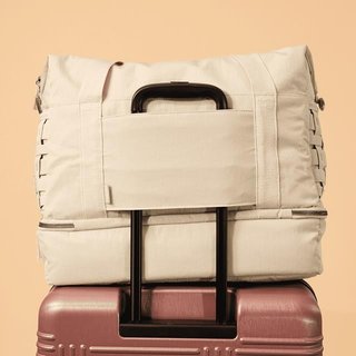 Ogio Rise Weekender Duffel 36L taška, vanilla creme