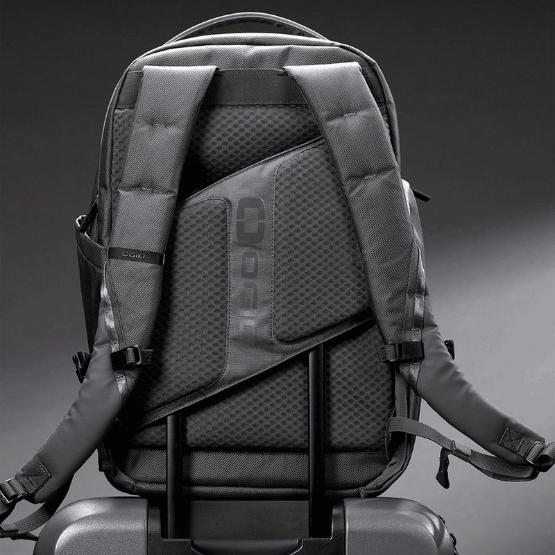 Ogio Pace Pro 25L Backpack batoh, grey pinstripe
