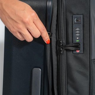 Ogio Pace Pro Hybrid Carry-on 36L cestovní zavazadlo, černé