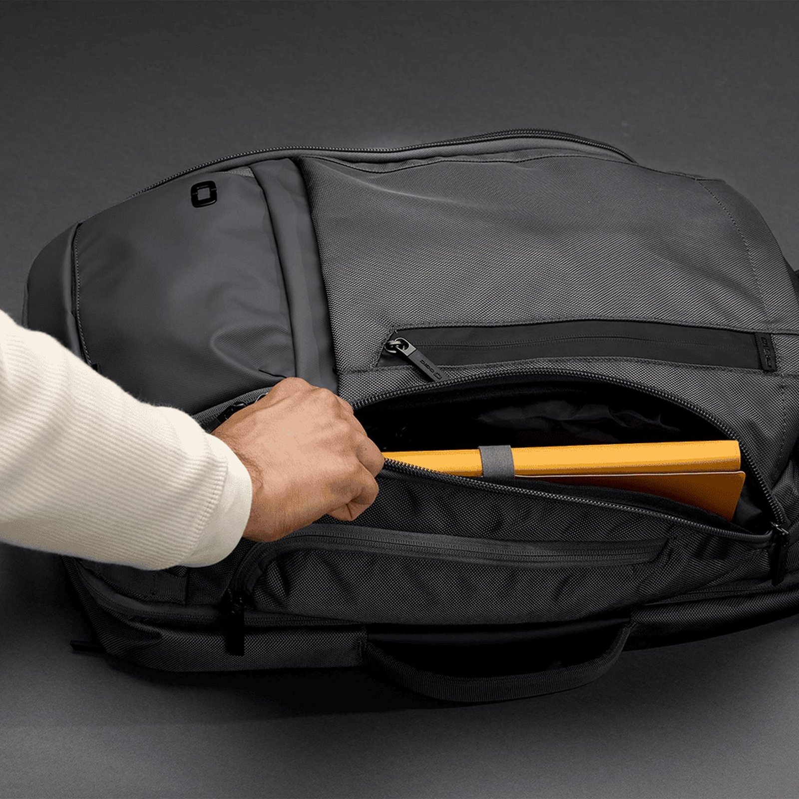 Ogio Pace Pro Max 45L Travel Pack, grey pinstripe