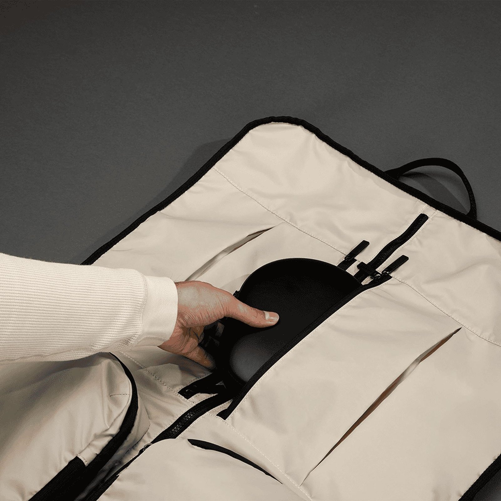 Ogio Pace Pro Suiter 53L Duffel taška, černá