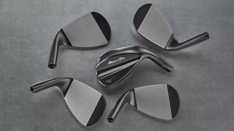 Mizuno Pro T-1 Black Ion wedge, ocel