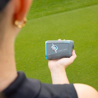 Bushnell Tour Hybrid laserový dálkoměr
