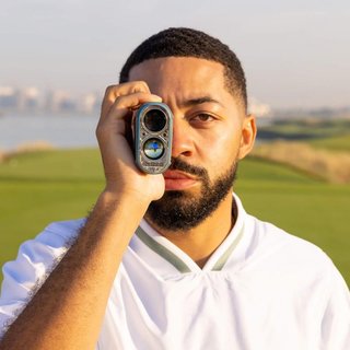 Bushnell Tour Hybrid laserový dálkoměr