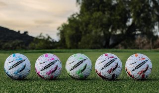 TaylorMade SpeedSoft Ink golfový míček, 1ks