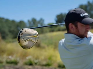 Limited Edition - TaylorMade Qi35 Gold pánský driver
