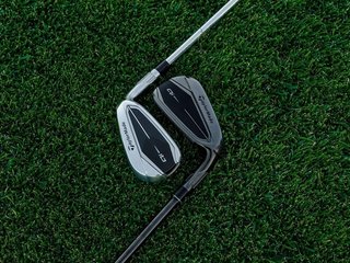 TaylorMade Qi Gunmetal Edition pánská železa, ocel