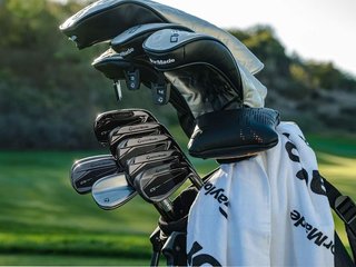TaylorMade Qi Gunmetal Edition pánská železa, ocel