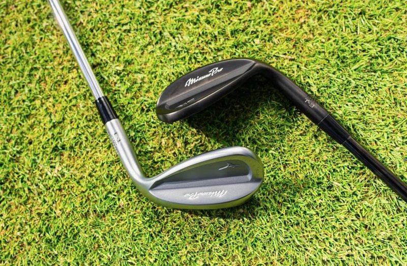 Mizuno Pro T-3 Black wedge, ocel