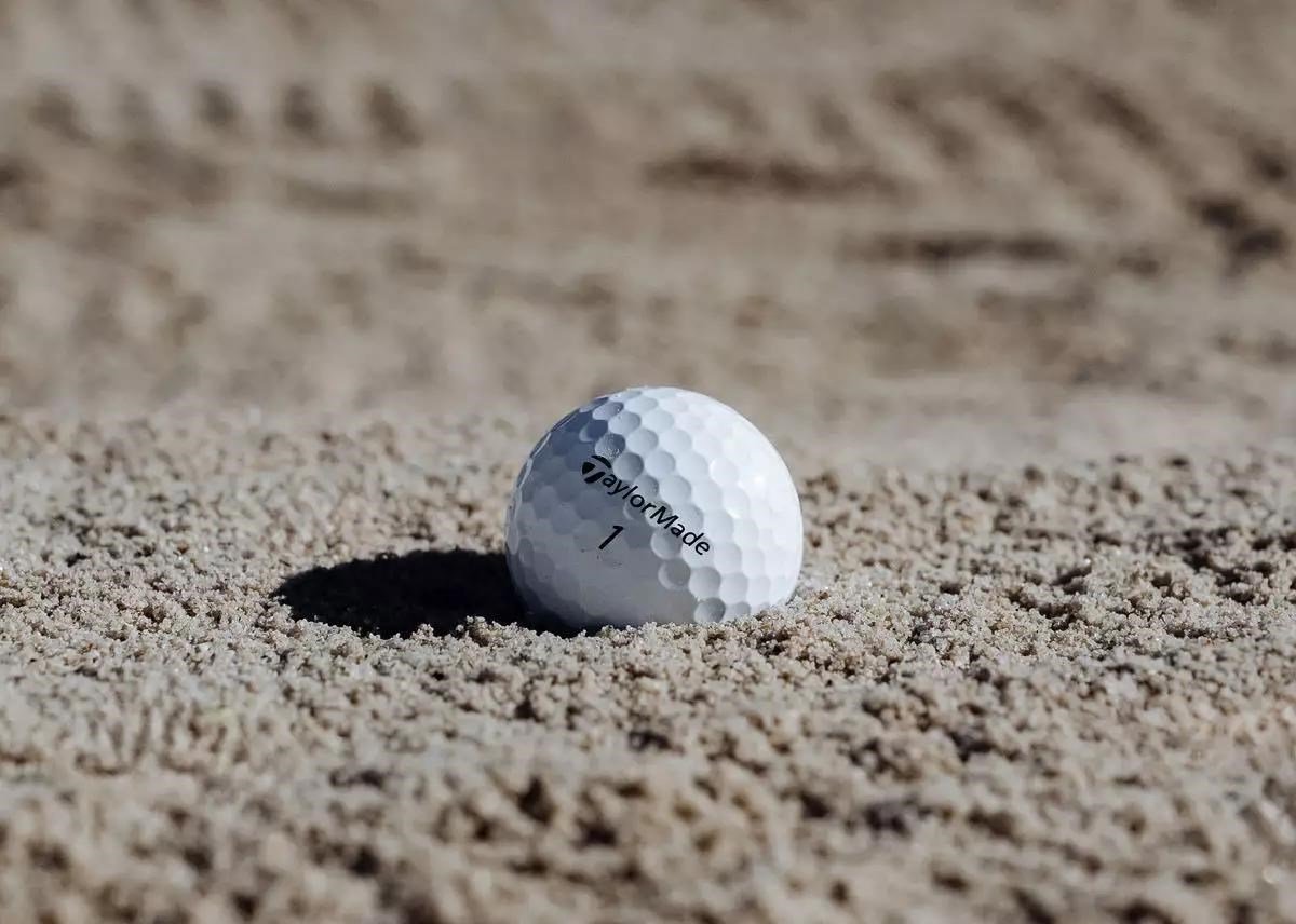 TaylorMade TP5 golfové míčky
